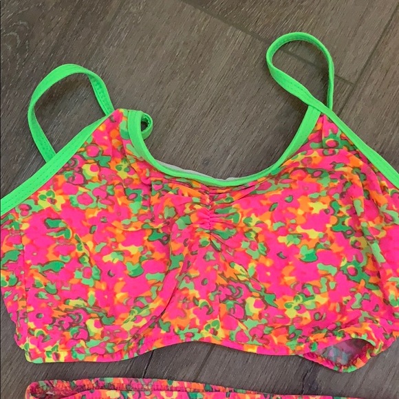 Two Piece (girls 10) Swimsuit - Picture 2 of 6